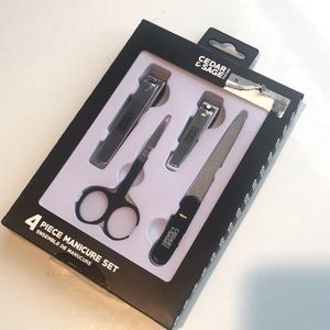 NEW Men’s Manicure Set